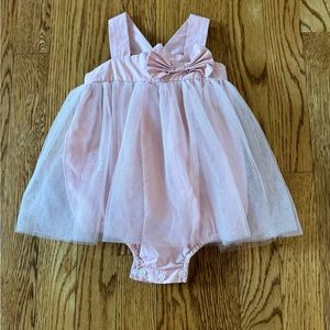 Baby girl pink tutu dress/bodysuit - 6-9 Months - Great condition!